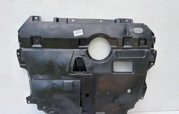 Toyota Auris E180 Engine splash shield/under tray 5141002220