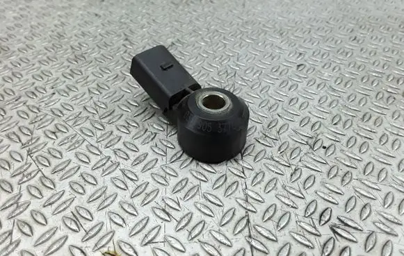 Volkswagen Golf IV Detonation knock sensor 030905377C