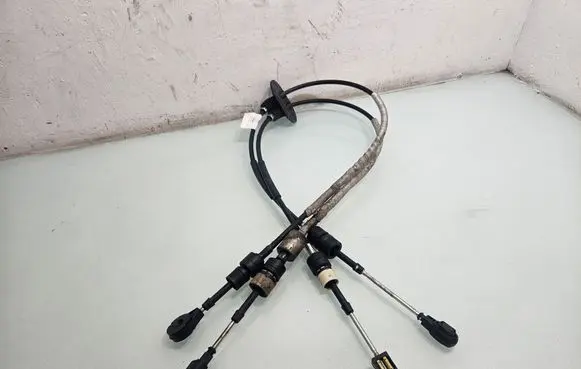 Land Rover Freelander 2 - LR2 Gear shift cable linkage 7G9N7E395DD