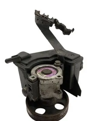 Peugeot 206 Power steering pump 26069779 984816080
