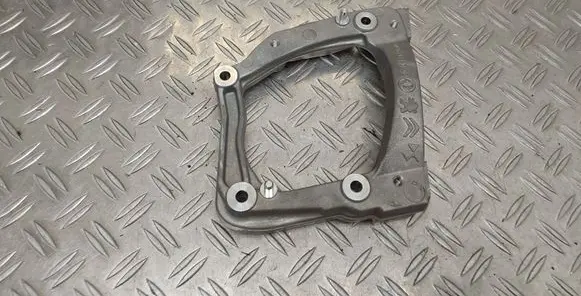 Citroen C4 III e-C4 A/C compressor mount bracket 9826641380
