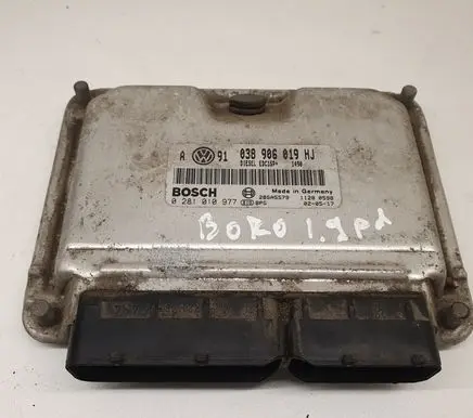 Volkswagen PASSAT B5.5 Engine control unit/module 038906019HJ 28SA5579 0281010977