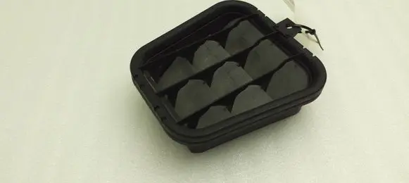 Seat Ibiza IV (6J,6P) Quarter panel pressure vent 4B0819181B