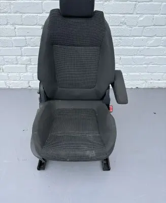 Peugeot 5008 Front passenger seat 