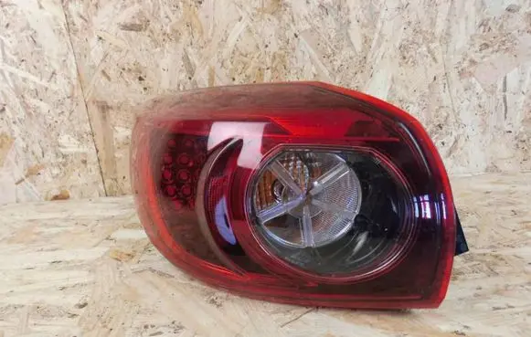 Mazda 3 III Rear/tail lights B45D51160B