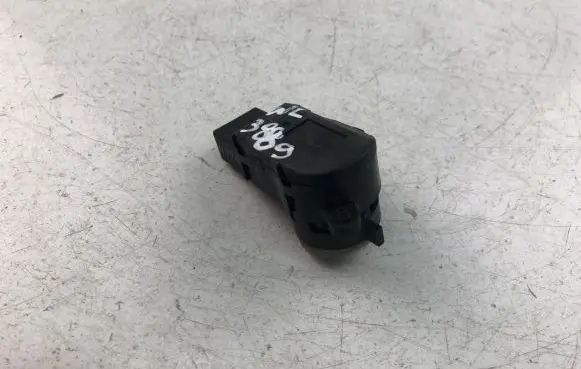Volvo XC70 Oil temperature sensor 6G9N19C734AB
