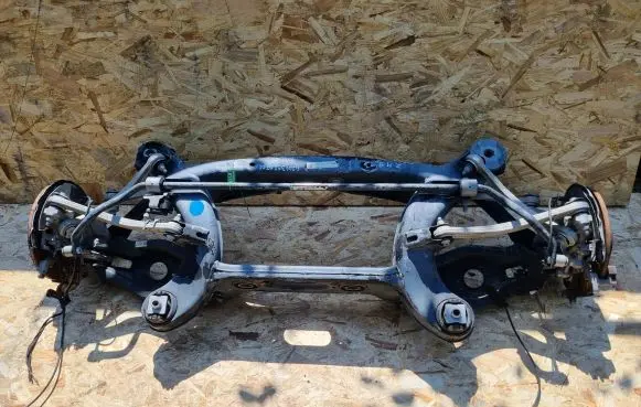 Mercedes-Benz C AMG W205 Rear beam A2053500524