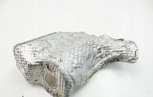 BMW 6 E63 E64 Heat shield in engine bay 7537492
