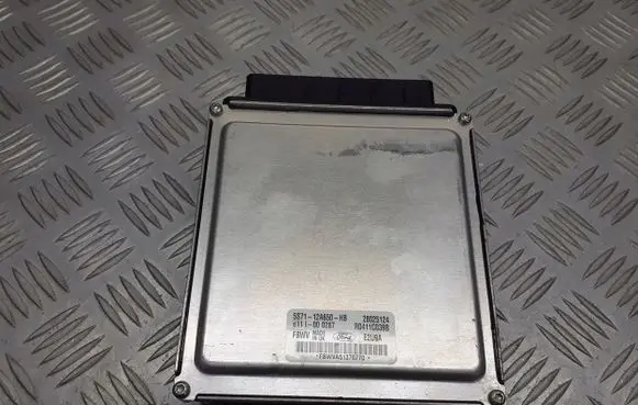 Ford Mondeo Mk III Engine control unit/module 5S7112A650