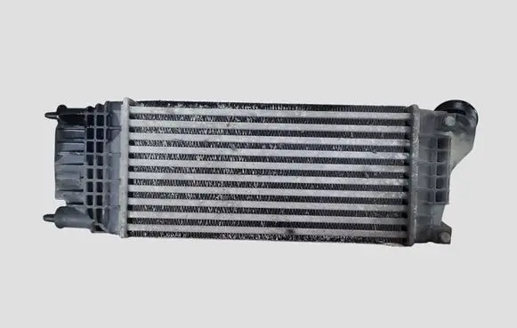 Citroen C5 Intercooler radiator 9657073480