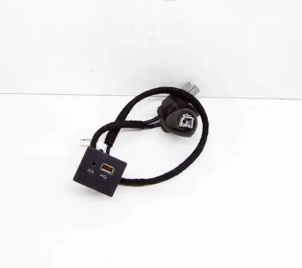 Maserati Ghibli AUX in-socket connector 670009770