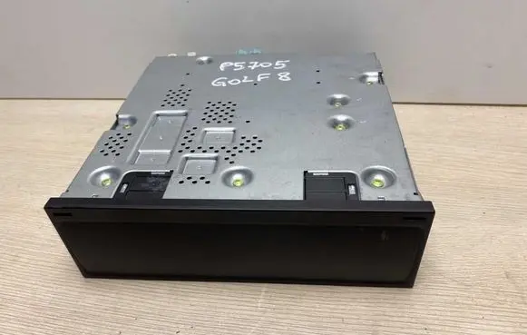 Volkswagen Golf VIII Radio/CD/DVD/GPS head unit 5H0035820F