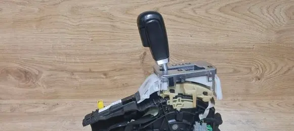 Volvo XC60 Gear shifter/selector P30759122