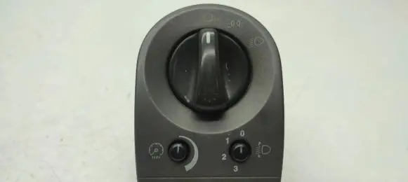 Jaguar X-Type Headlight level height control switch
