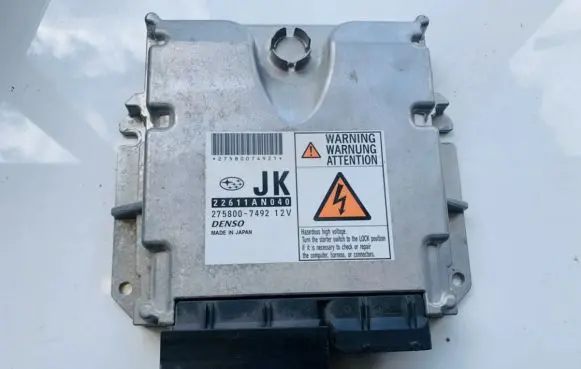 Subaru Legacy Engine control unit/module 22611an040 2758007492