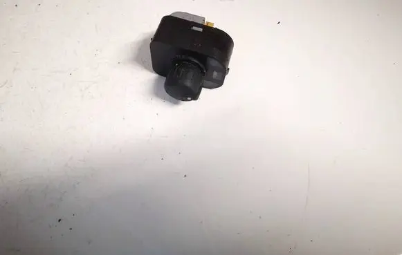 Audi A4 S4 B6 8E 8H Wing mirror switch 8e0959565