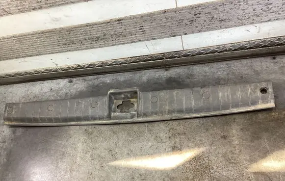 Mercedes-Benz ML W163 Trunk/boot sill cover protection A1636940033 97065