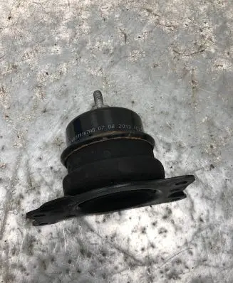 Skoda Fabia Mk2 (5J) Engine mount bracket 6Q0199262BF
