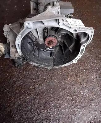 Ford Fiesta Manual 5 speed gearbox 2N1R7002CA