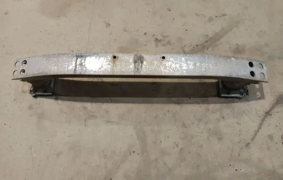 Toyota Corolla Verso AR10 Front bumper cross member
