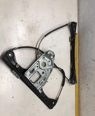 Mercedes-Benz C W203 Front door electric window regulator A2037200646