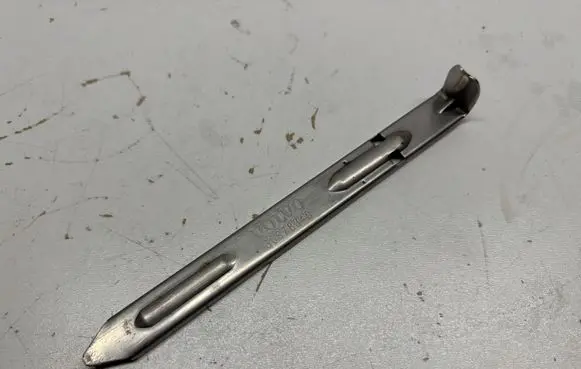 Volvo S80 Headlight/headlamp mounting bracket 30678340