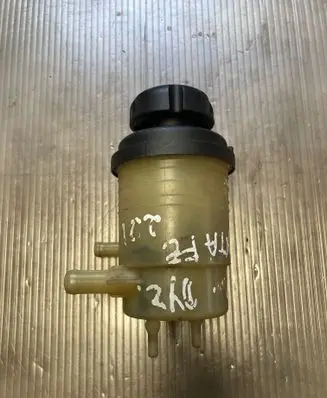Hyundai Santa Fe Power steering fluid tank/reservoir 