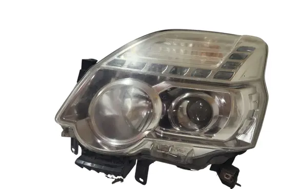 Nissan X-Trail T31 Headlight/headlamp