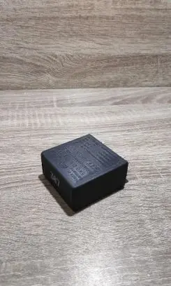 Audi A6 S6 C5 4B Other relay 4b0919471 5kg00656804