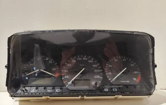 Volkswagen PASSAT B4 Speedometer (instrument cluster) 3A0919033E 110008650003