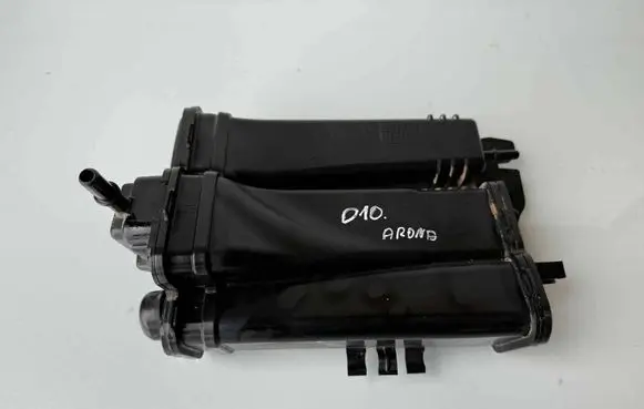 Active carbon filter fuel vapour canister