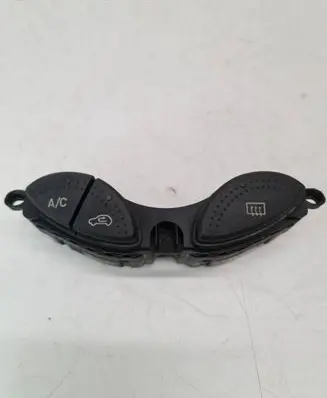 Ford Focus Air conditioning (A/C) switch 98AG19A945BF