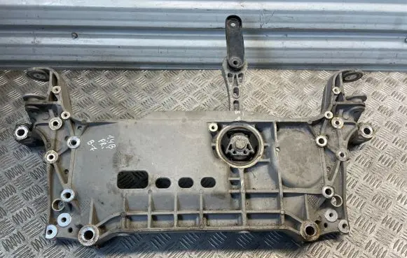 Volkswagen PASSAT B7 Front subframe