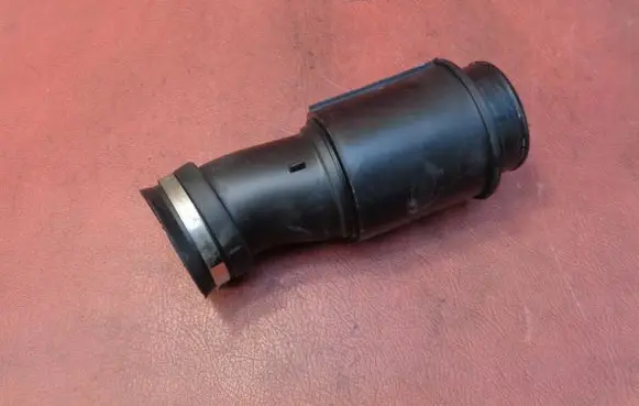 Opel Mokka Air intake hose/pipe