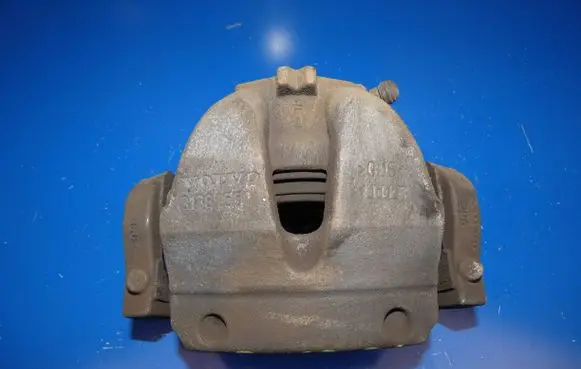 Volvo V60 Front brake caliper 31381551