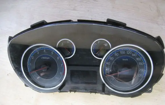 Suzuki SX4 Speedometer (instrument cluster) 3411055L20 3411055L2