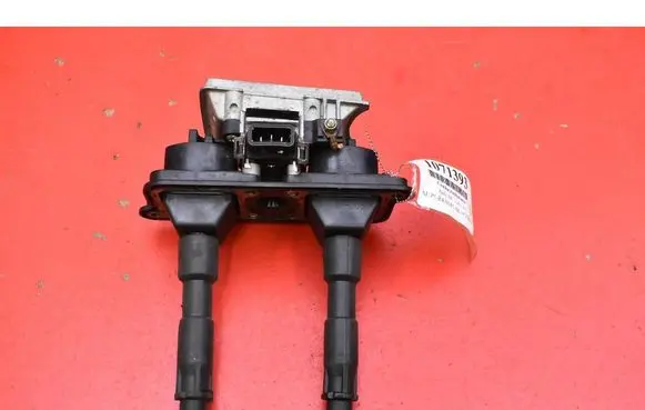 Audi A4 S4 B5 8D High voltage ignition coil 