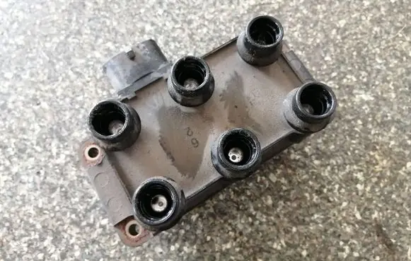 Ford Explorer High voltage ignition coil 90TF12029A1A
