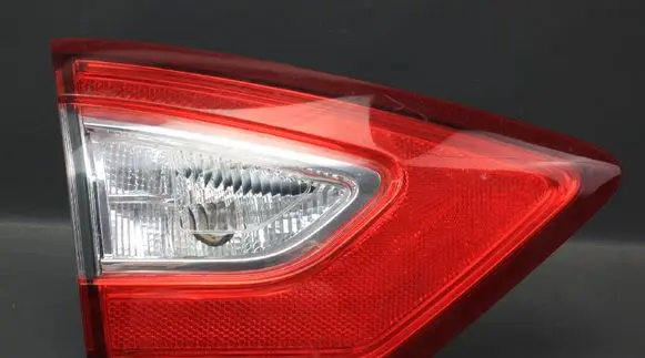 Ford Fusion II Tailgate rear/tail lights DS7313A603AD