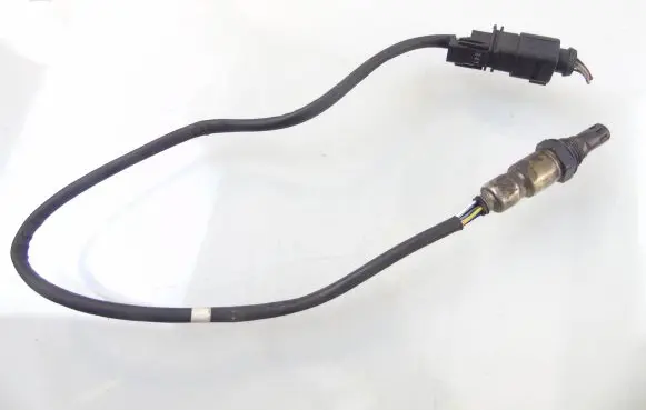 Volkswagen PASSAT B7 Lambda probe sensor 03L906262A