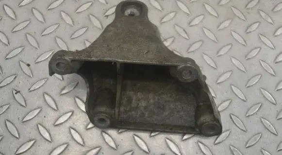 BMW 4 F32 F33 Engine mounting bracket 6788610