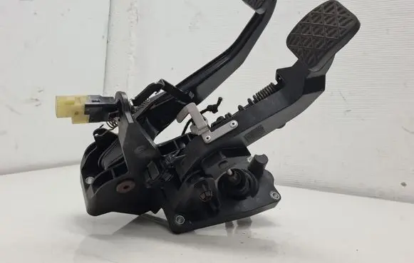Mercedes-Benz A W169 Pedal assembly A1692906501 A1692900416