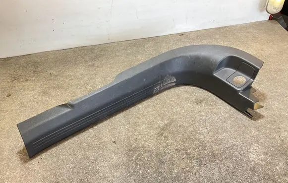 Volvo XC40 Front sill trim cover 32216838