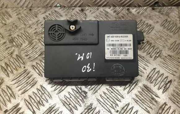Hyundai i30 Antenna control unit 97RA012330 954002L105 S93210103100J