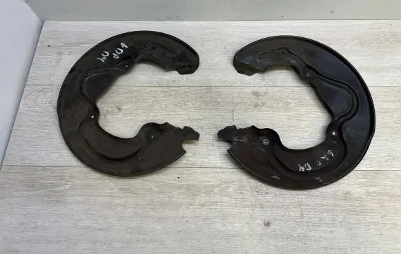 Audi A8 S8 D4 4H Rear brake disc plate dust cover 4H0615611D 4H0615612D