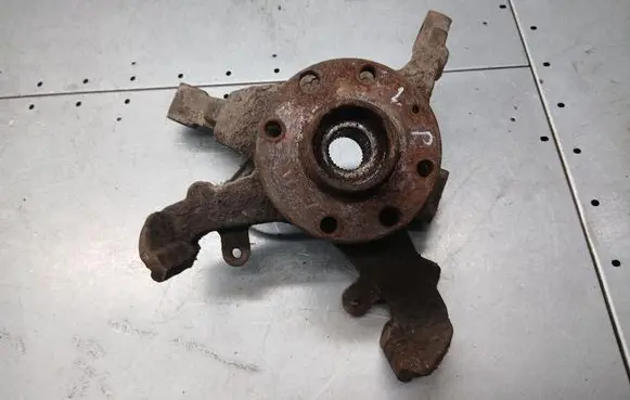 Opel Astra G Front wheel hub spindle knuckle