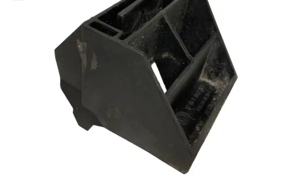 BMW 5 E60 E61 Radiator mount bracket 7542517 17117542517