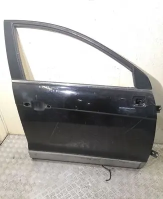 Chevrolet Captiva Front door