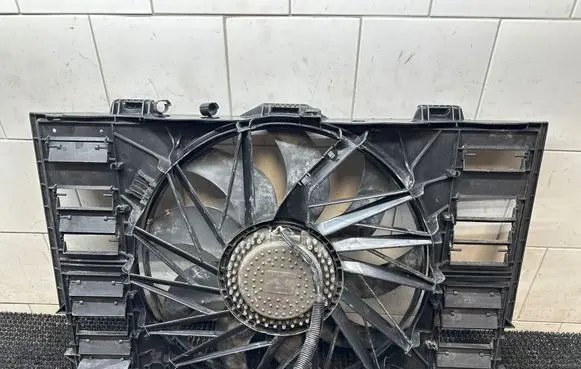 Porsche Panamera (970) Electric radiator cooling fan