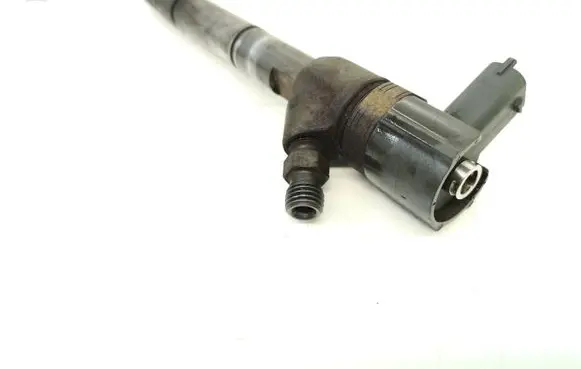 Hyundai ix35 Fuel injector 338002A800 0445110411